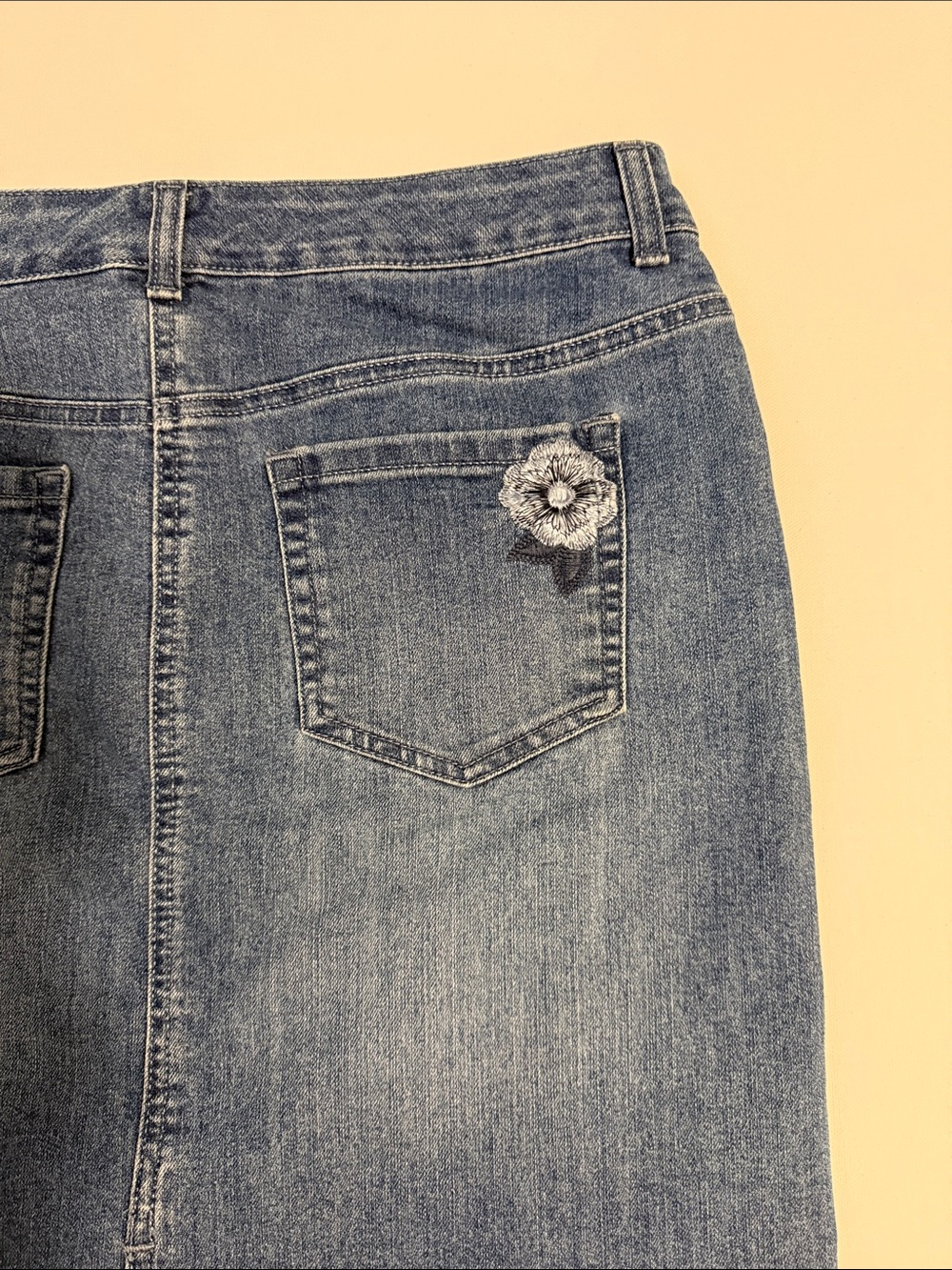 Style & Co Blue Denim Embroidered Floral Skirt Size 8 - Picture 4 of 13